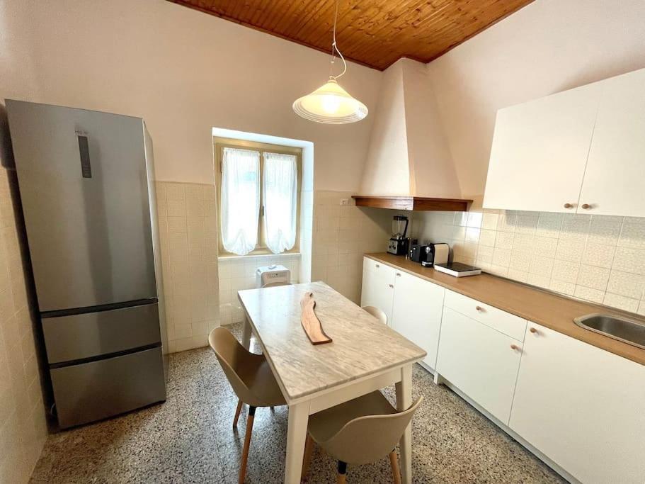 Historic Downtown Home By The Sea With King Bed Monterosso al Mare Exterior foto